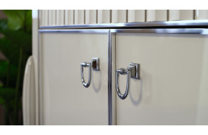 Двухдверная витрина для посуды Gravita (Гравита) GRAV-13 слоновая кость