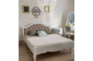 Двуспальная кровать Авиньон MUR-111-01/1 с каретной стяжкой